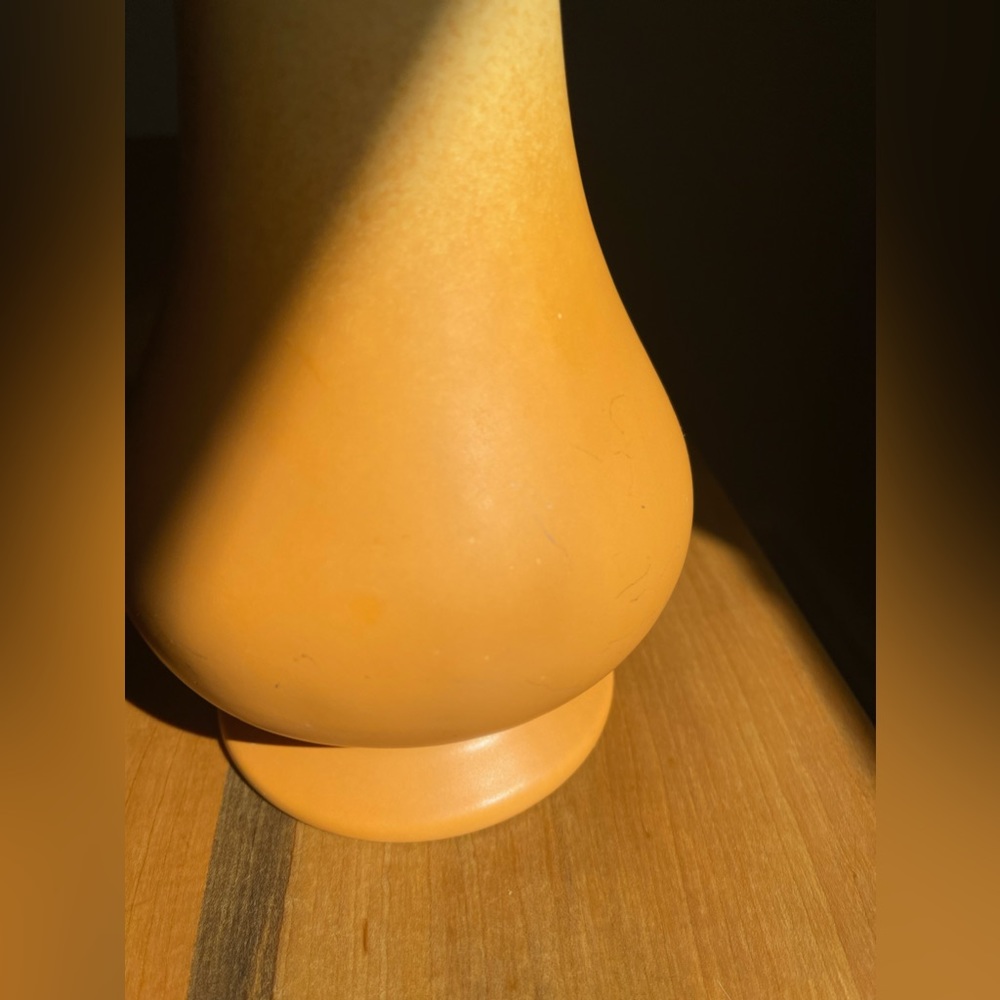 Vintage 70s Royal Haeger 11” Vase Apricot Parfait Matte Glaze Orange Ombre 4232 - Picture 2 of 7